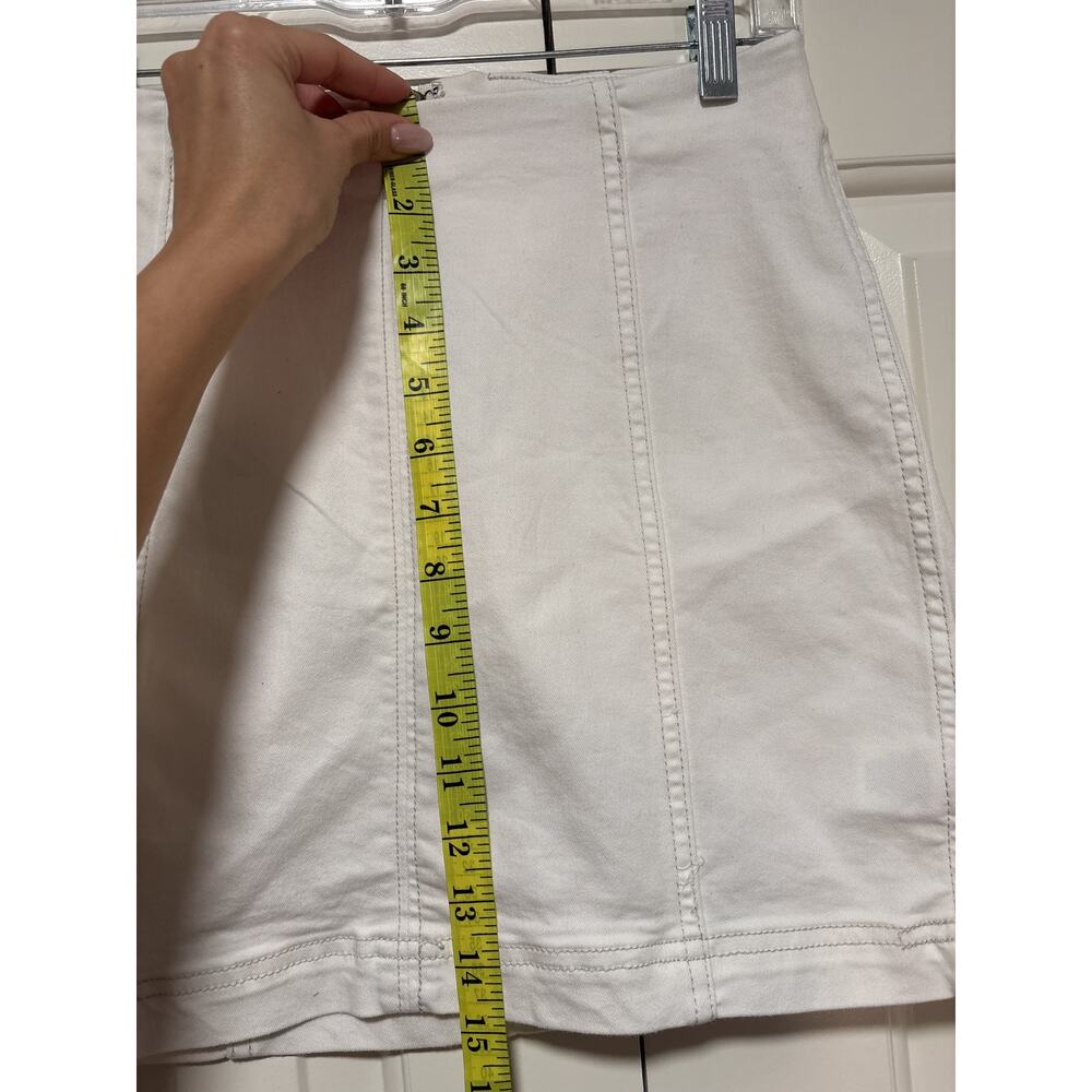 Free People White Denim Mini Skirt Size 6 - Picture 5 of 9